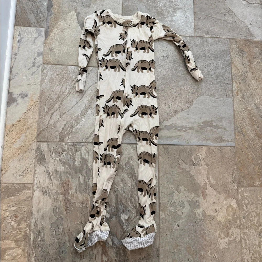 Carters footie PJ onesies 5T Set of 6 EUC - Picture 6 of 7